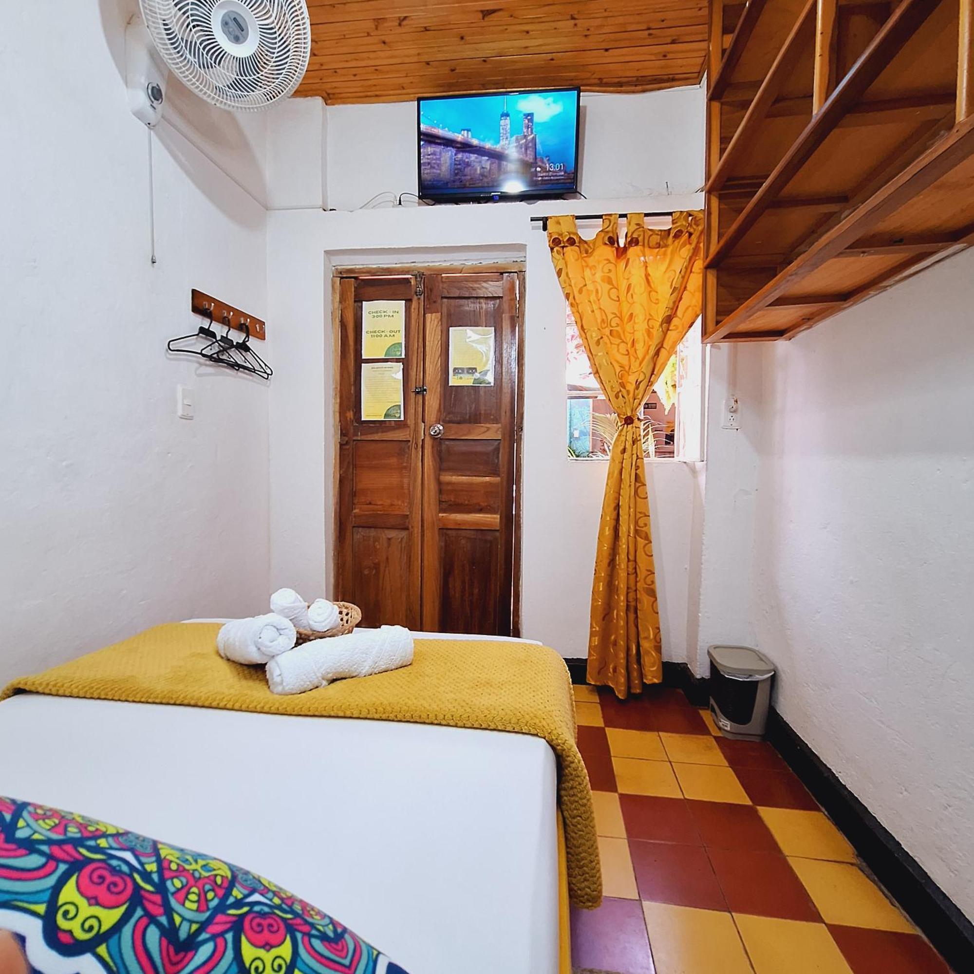 Hostal Colombian Gold Сан-Хиль Экстерьер фото